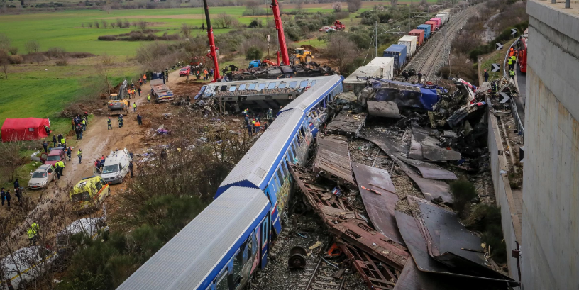 Leia mais sobre o artigo Acidente entre trens deixa 36 mortos na Grécia